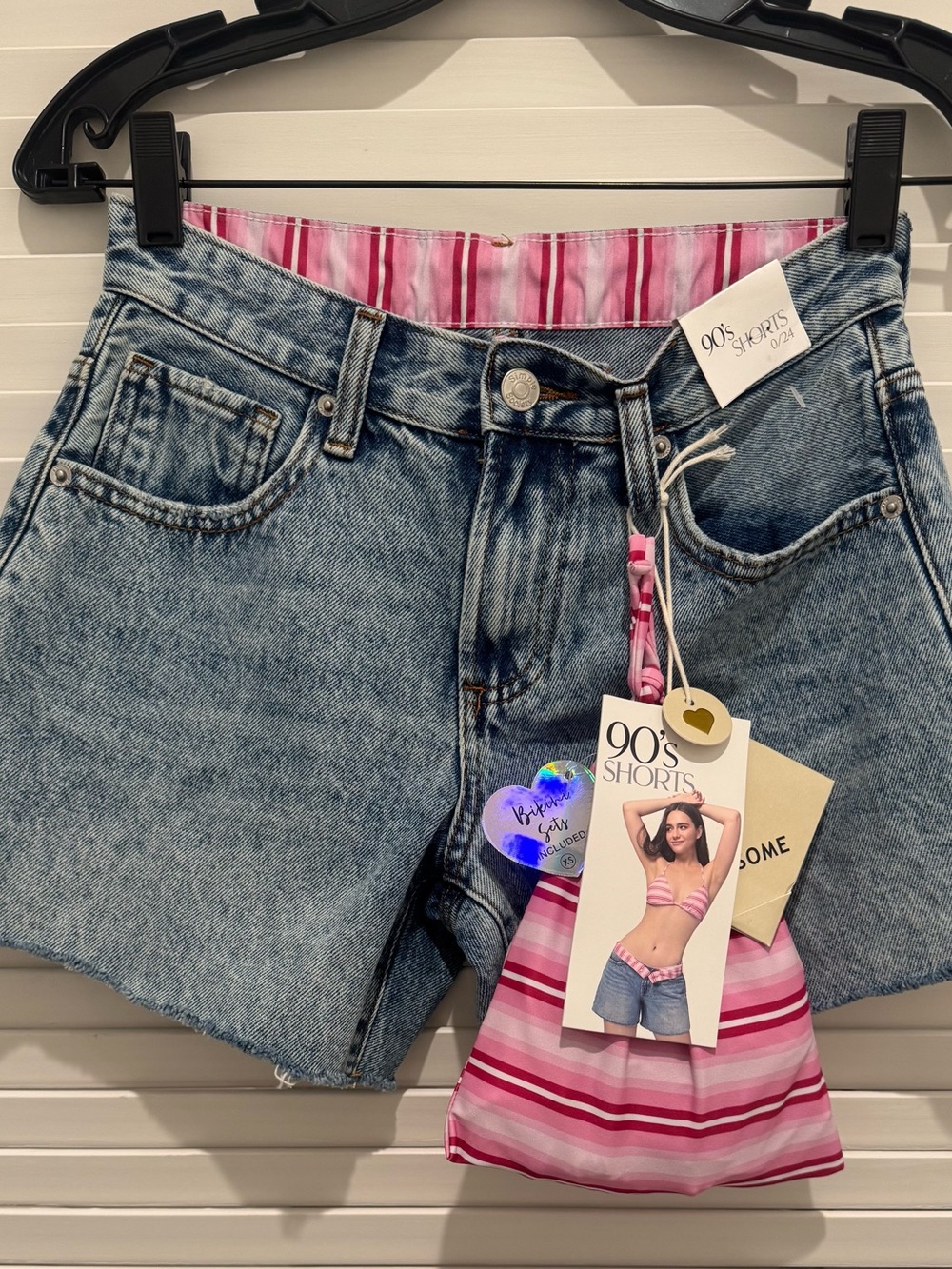 90's High-Waist Denim Jean Shorts with Pink Lining - Picture 1 of 9